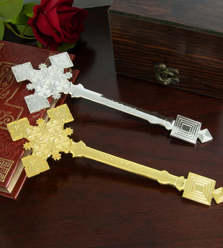 Christian Cross Church Prayer Ceremony Items Carrying Lightweight Alloy Material, Exquisite Carvings, Festival Gifts