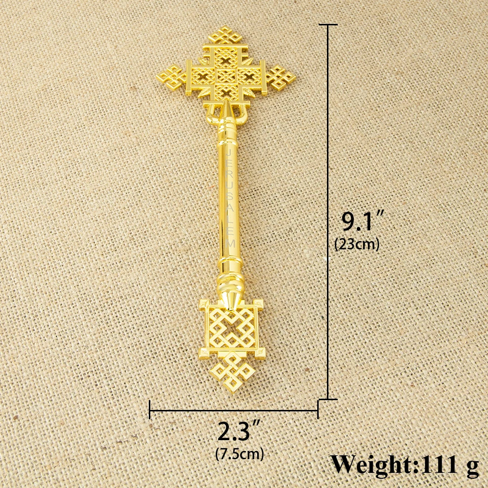 Religious Orthodox Ritual Father Pastor Hand Holding Cross Jerusalem Cross Gold Religious Gift Zinc Alloy Gold Plated Cross