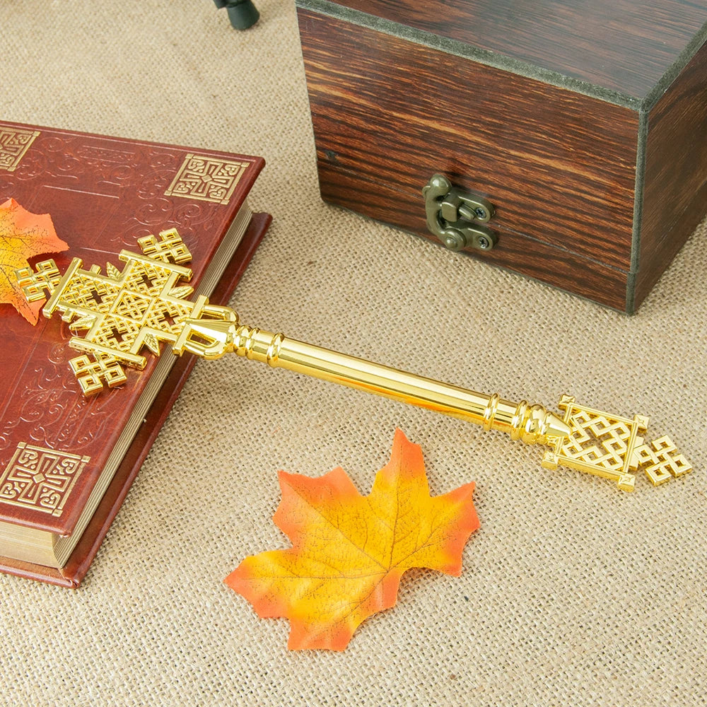 Religious Orthodox Ritual Father Pastor Hand Holding Cross Jerusalem Cross Gold Religious Gift Zinc Alloy Gold Plated Cross